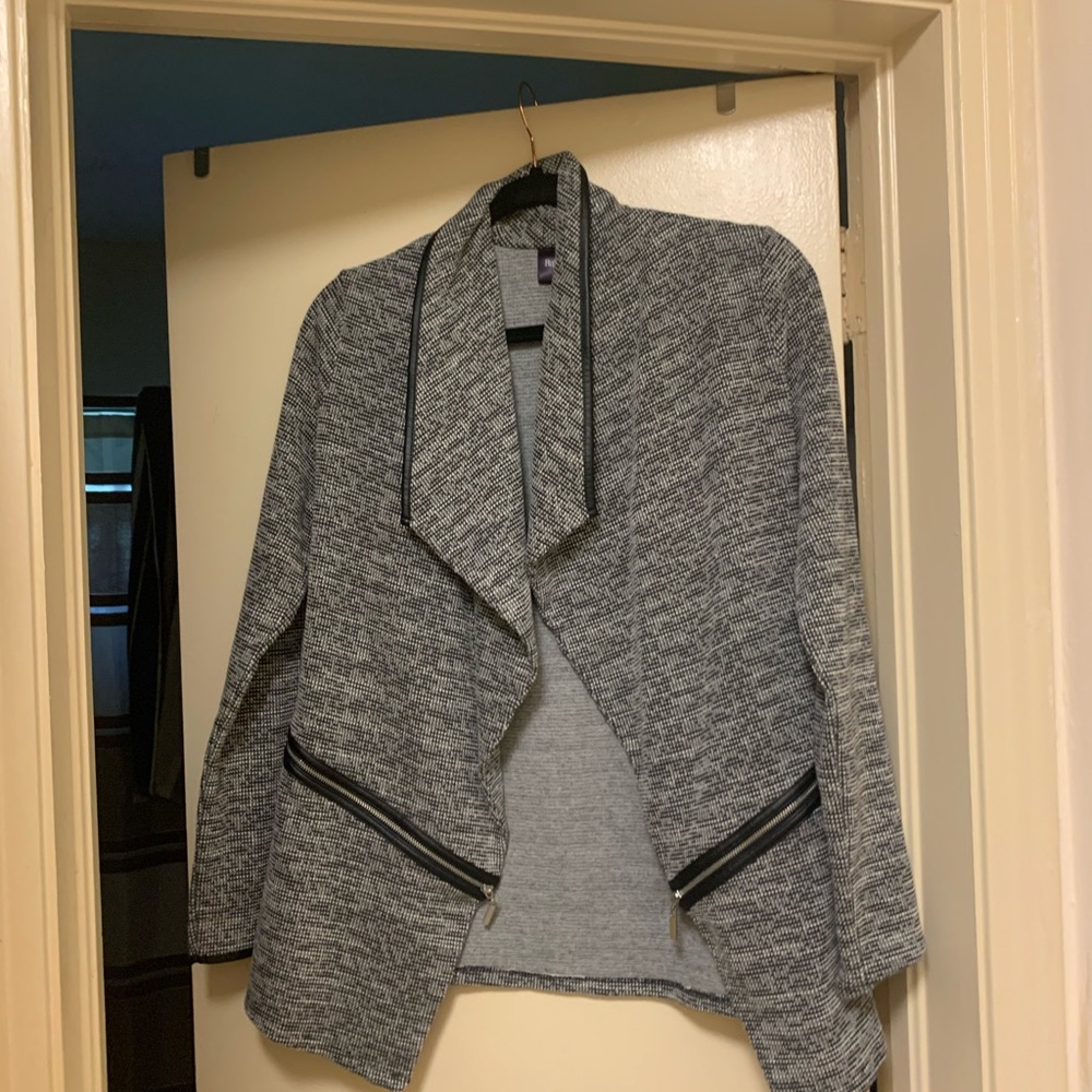 Jacket with zippers